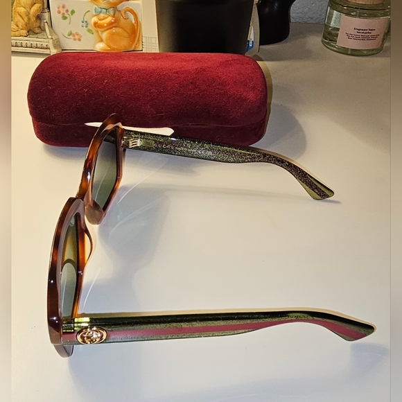 Gucci Havana Square Women\'s Tortoise Sunglasses Red & Green Logo Euc main image 8